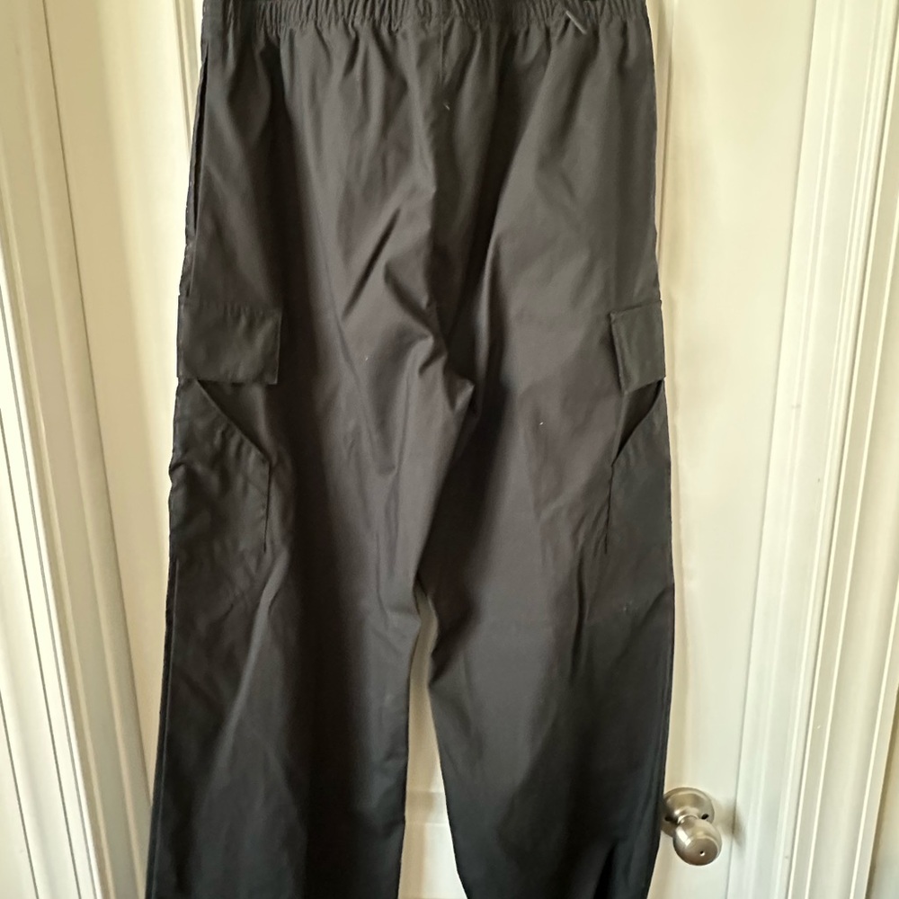Nike Women's Green Cargo Joggers - Picture 11 of 13